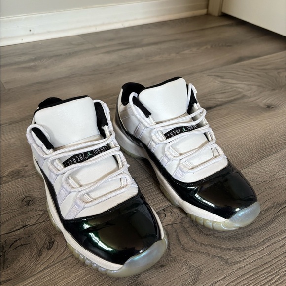 Jordan Emerald 11s
